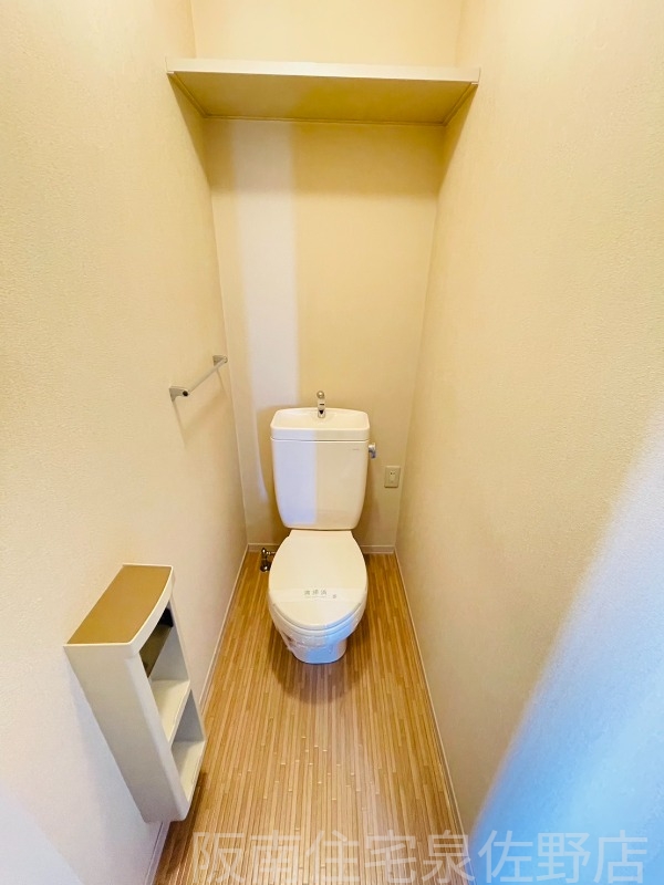 ＪＲ阪和線 新家駅 徒歩9分 2階建 築28年のトイレ写真