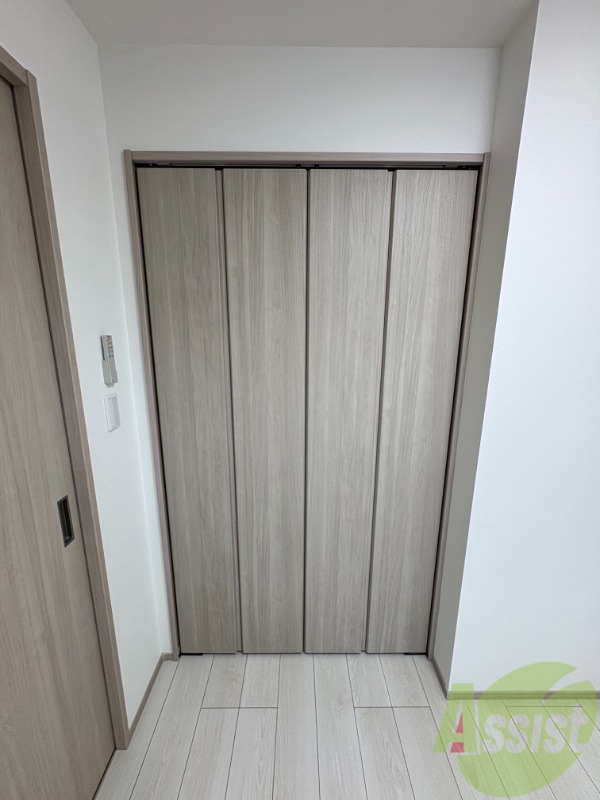 収納　洋室のクローゼット。広さは十分そうです。