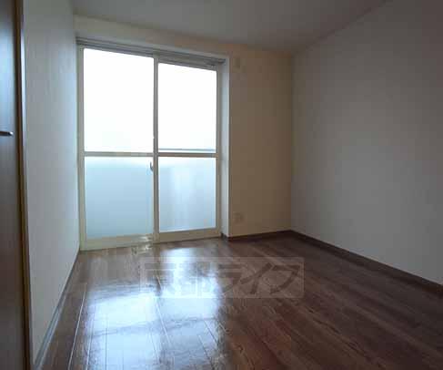 居室・リビング　広々とした部屋です。