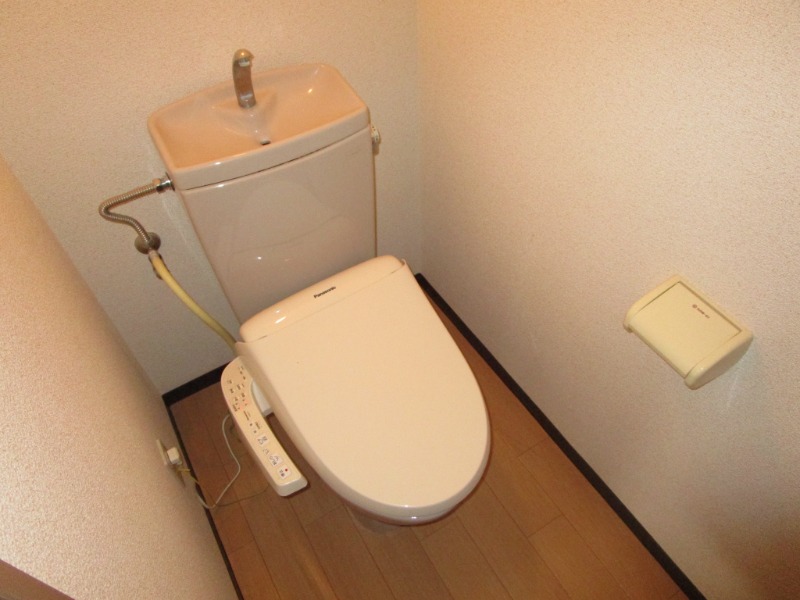メゾンドコート八丁堀のトイレ写真