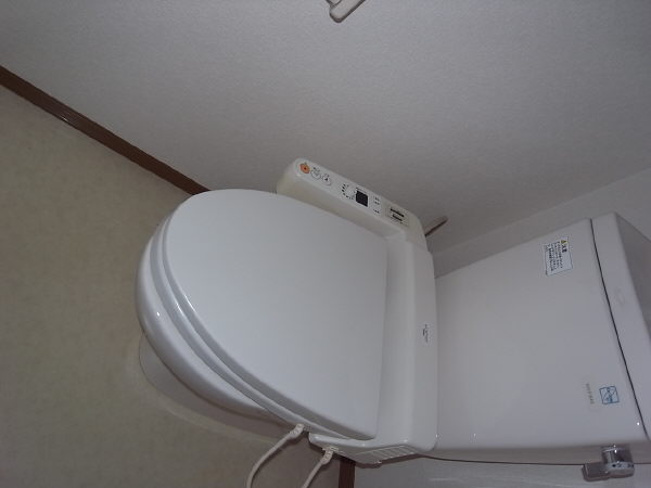 名鉄犬山線 岩倉駅 徒歩10分 2階建 築23年のトイレ写真