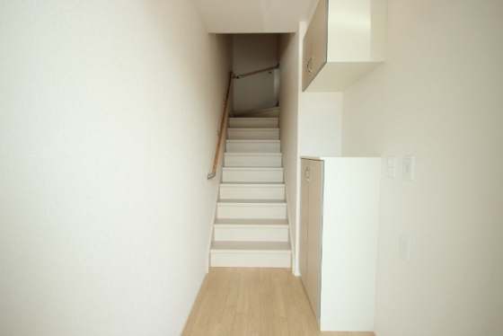 玄関　※別部屋の写真です