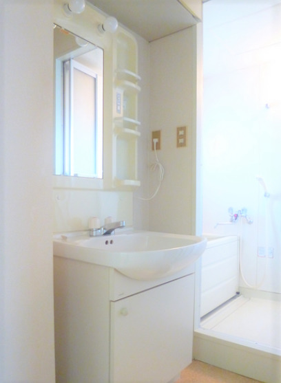 洗面設備　独立洗面台で身支度をすべて済ませてしまいましょう