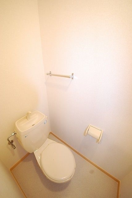 【宇土市岩古曽町のアパートのトイレ】