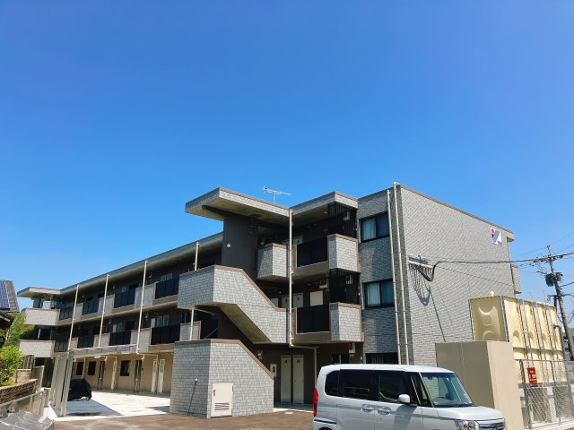 LIBERTE矢倉町の建物外観