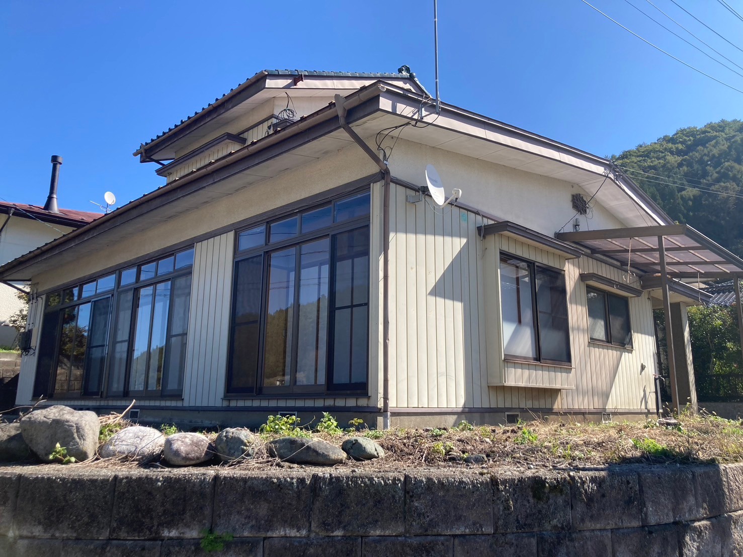 辰野町賃家の建物外観