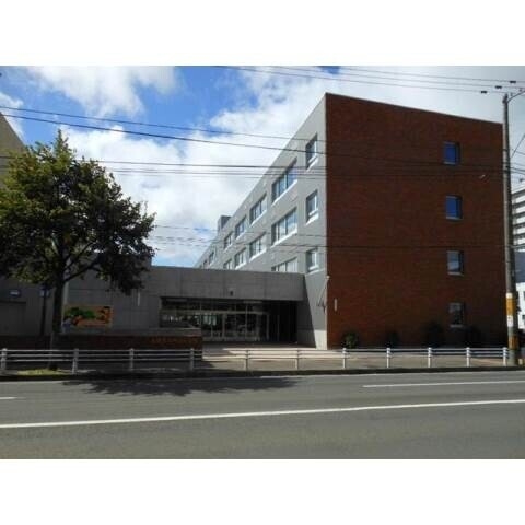 【RESIDENCE　SHINMEI　北円山の小学校】