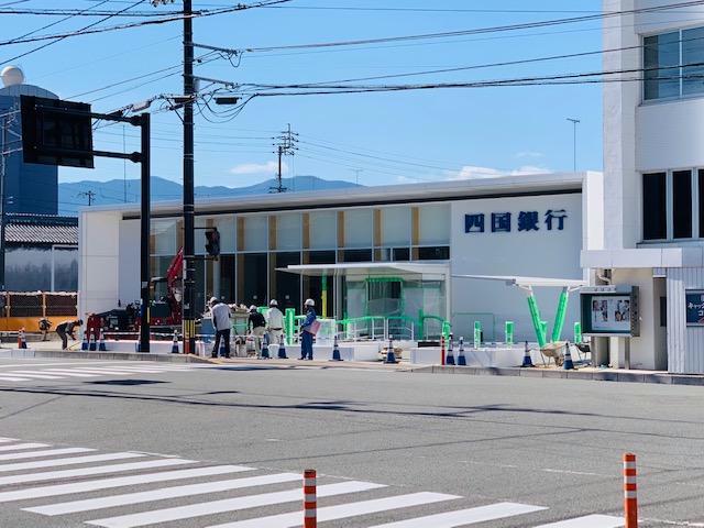 銀行　四国銀行小松島支店（銀行）まで1038m