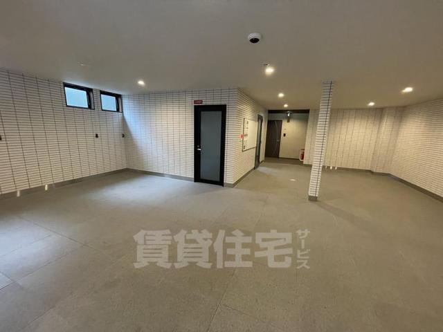 【京都市左京区聖護院西町のマンションのロビー】