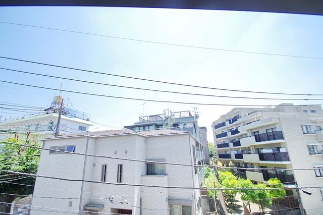 【川崎市多摩区三田のマンションの眺望】