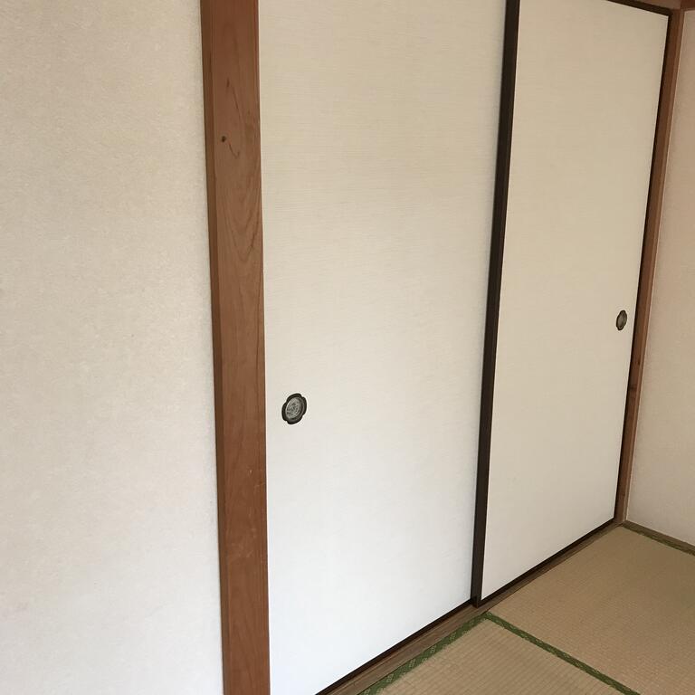 収納　押入れ
