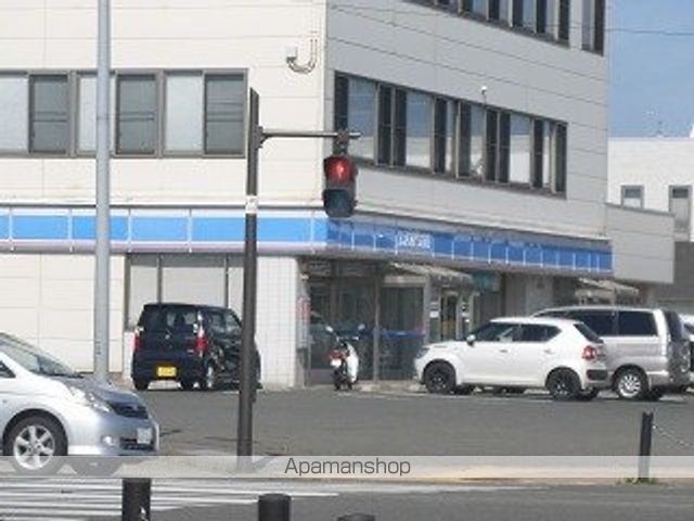 コンビニ　ローソン（コンビニ）まで970m