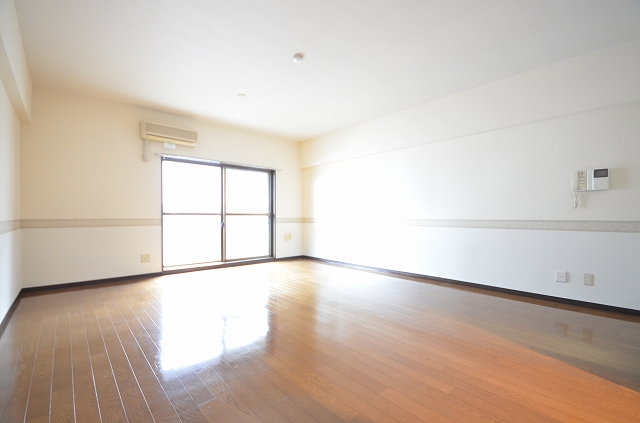 居室・リビング　別号室の写真です