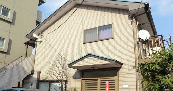 建物外観　落ち着いた雰囲気の外観です