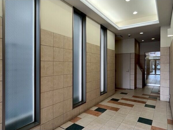 ロビー　初期費用分割可★ご希望の場所まで無料送迎サービス付♪