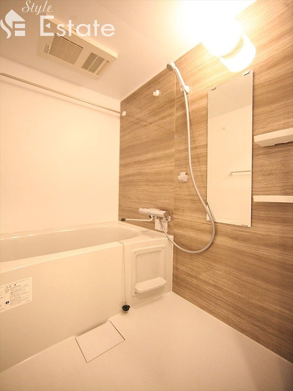 バス・シャワールーム　バスルーム