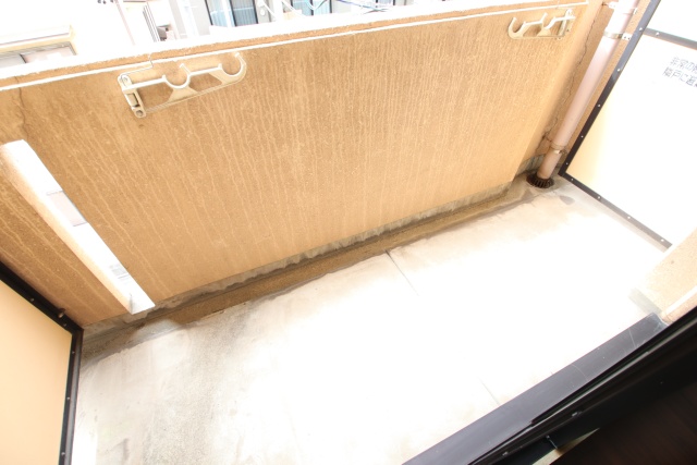 バルコニー　※別部屋の参考写真の為、原状優先です。