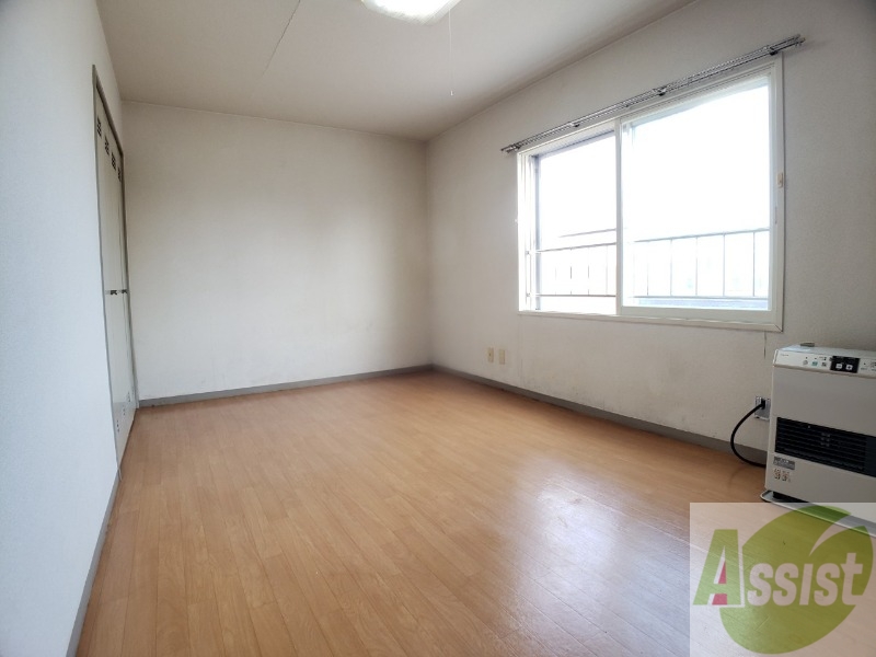 居室・リビング　広くてキレイなお部屋が広がっていて、充実した生活が送れそう。
