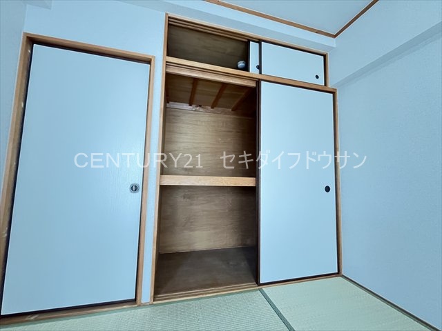 収納　押入