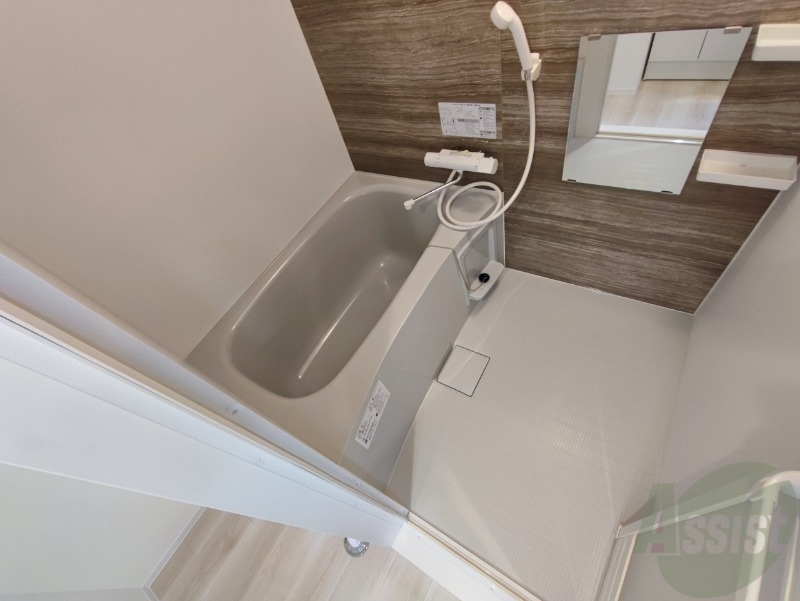 バス・シャワールーム　お風呂になります。一日の疲れを癒してくださいね。