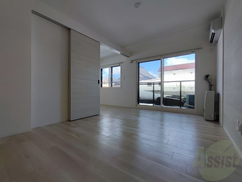 居室・リビング　広くてきれいなリビングです！快適に過ごせそうですね。