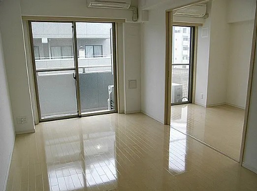 居室・リビング　★角部屋、二面採光、風通しも良好★