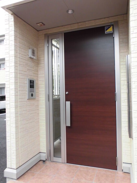 エントランス　安心のオートロック付き