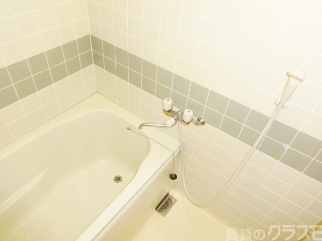 バス・シャワールーム　ゆったりサイズです☆