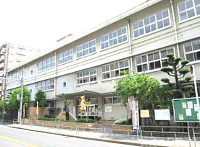 小学校　大阪市立小松小学校（小学校）まで270m