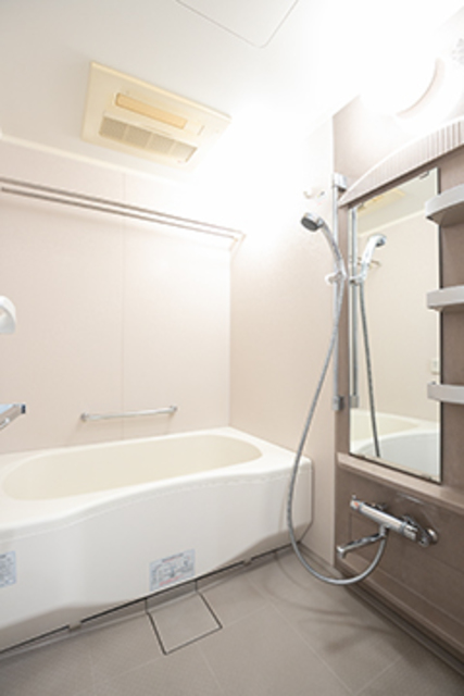 バス・シャワールーム　※写真は同タイプ住戸です。