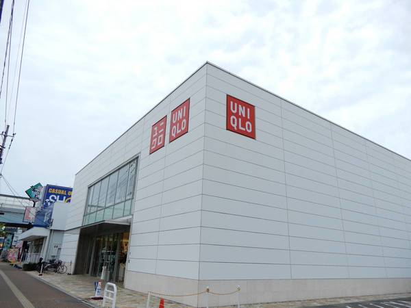 ショッピングセンター　ユニクロ姪浜店（ショッピングセンター）まで144m