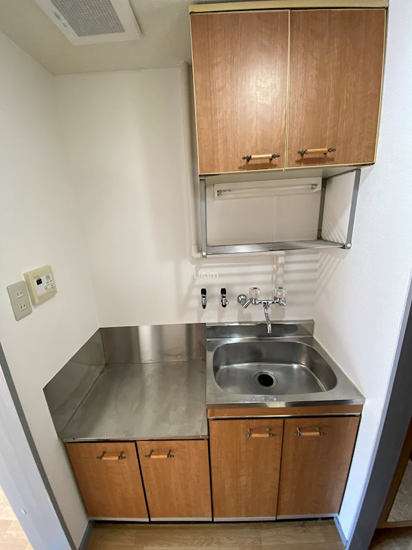 キッチン　違うお部屋の写真です。ご参考までに