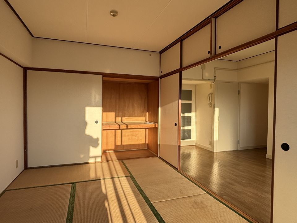 その他　和室６．０畳（ベランダ側）畳交換します