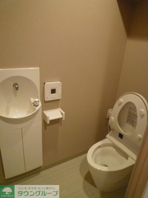 トイレ　Iタイプ2011年4月撮影 同タイプ112号室の写真です。