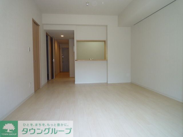居室・リビング　Iタイプ2011年4月撮影 同タイプ112号室の写真です。