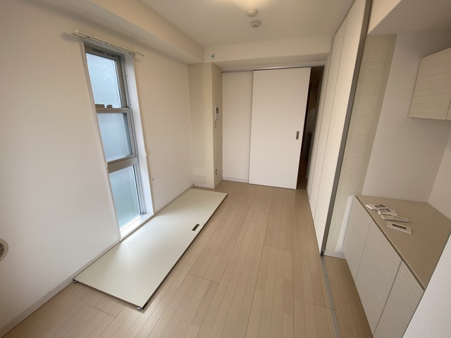 居室・リビング　２面採光で明るいお部屋です