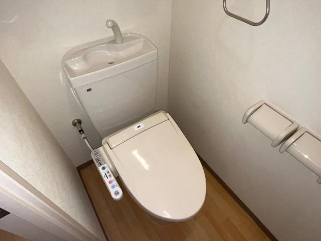 トイレ　洗浄便座付き