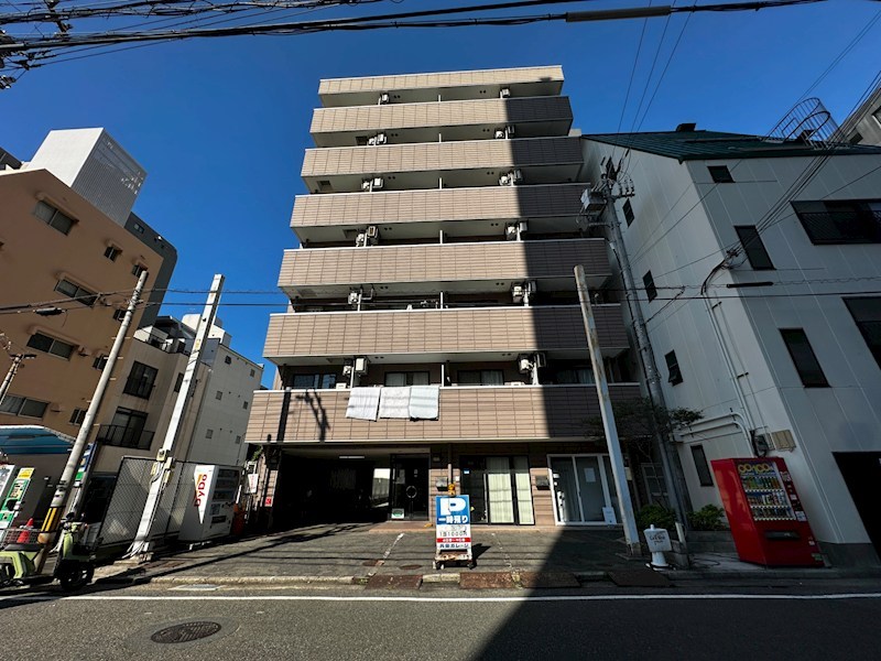 建物外観　タイル貼りの外観