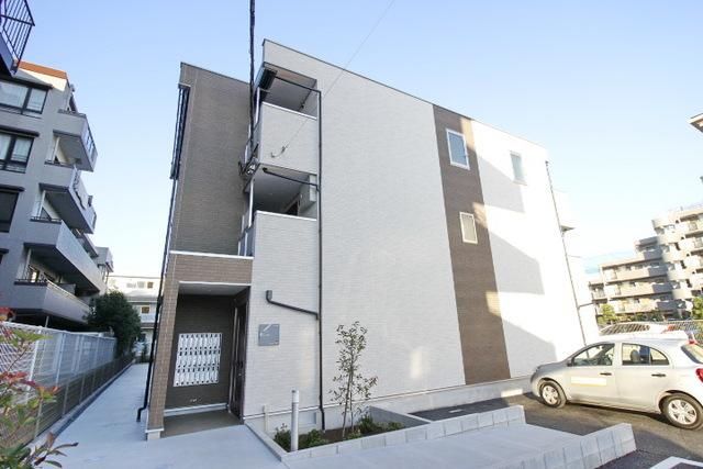 建物外観　2016年10月新築