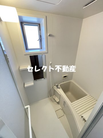 バス・シャワールーム　ゆったり過ごせるお風呂です