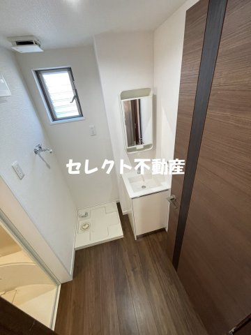 洗面設備　コンパクトで使いやすい洗面所
