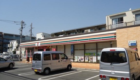 コンビニ　セブンイレブン　川崎木月祗園町（コンビニ）まで611m