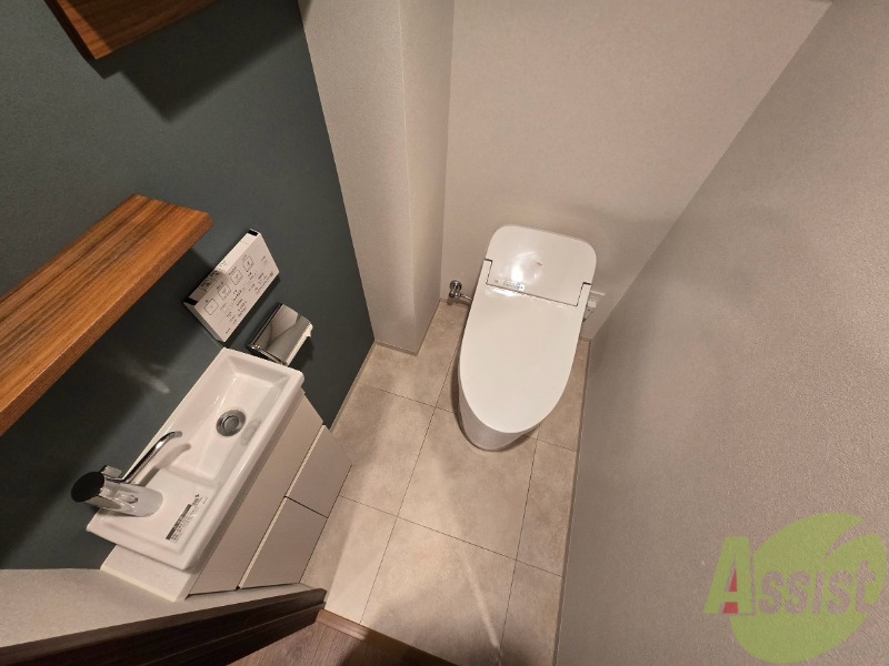 トイレ　こちらはトイレです。清潔感があり、安心して使用できます。