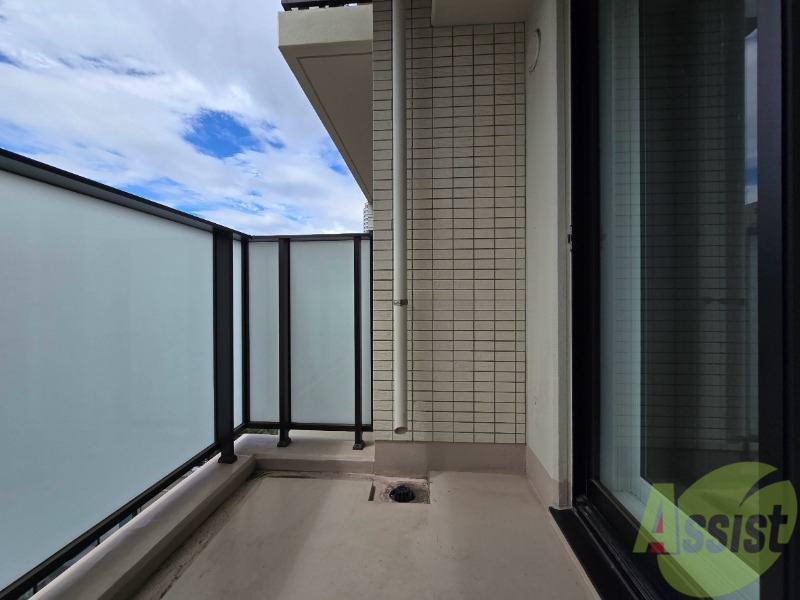 バルコニー　バルコニーです。洗濯物を干したり一息ついたりできますね！