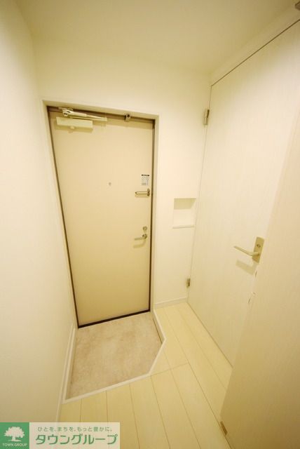 玄関　※別部屋参考写真