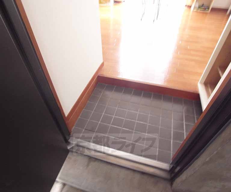 玄関　・お問い合わせは京都ライフまで・
