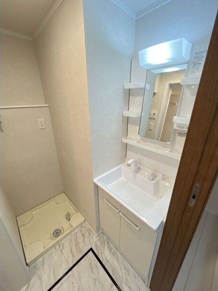 洗面設備　同建物別間取参考写真