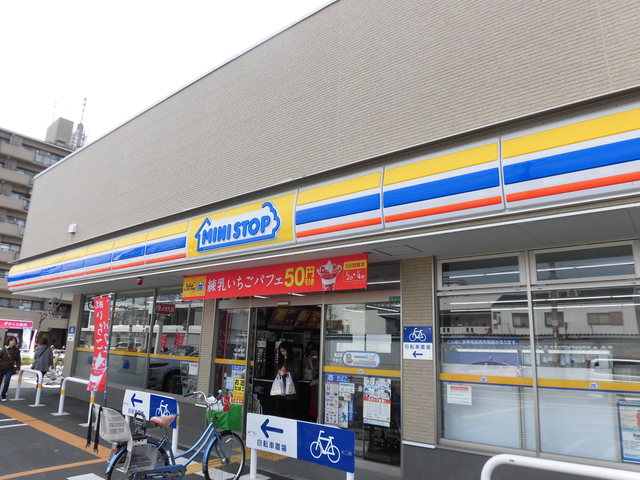コンビニ　ミニストップ平野瓜破西店（コンビニ）まで875m