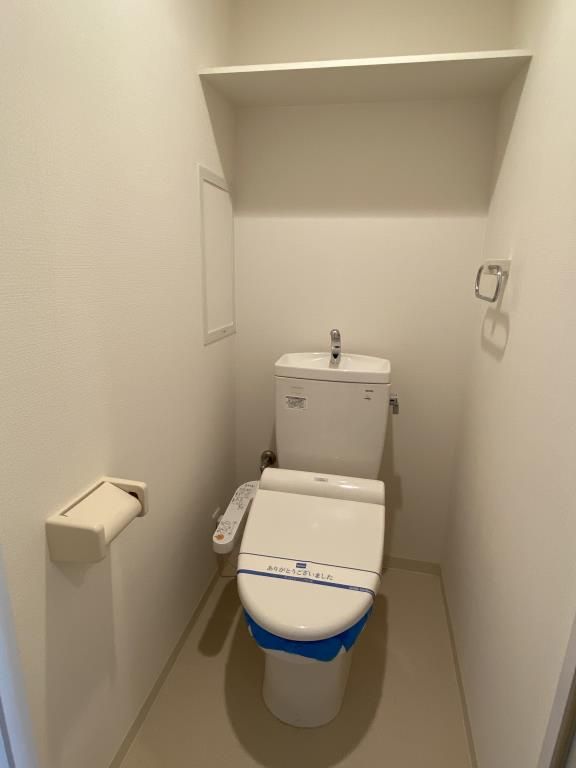 京王線 芦花公園駅 徒歩2分 6階建 築16年のトイレ写真