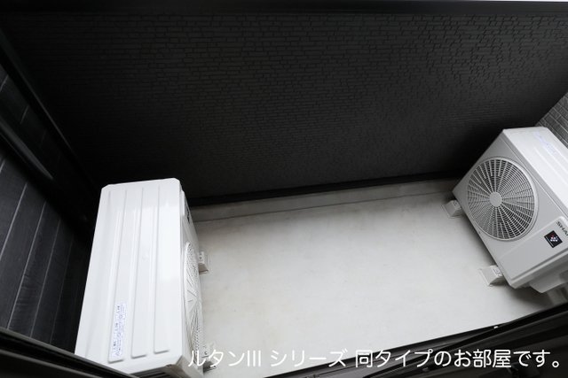 バルコニー　お洗濯にも便利なバルコニー付き